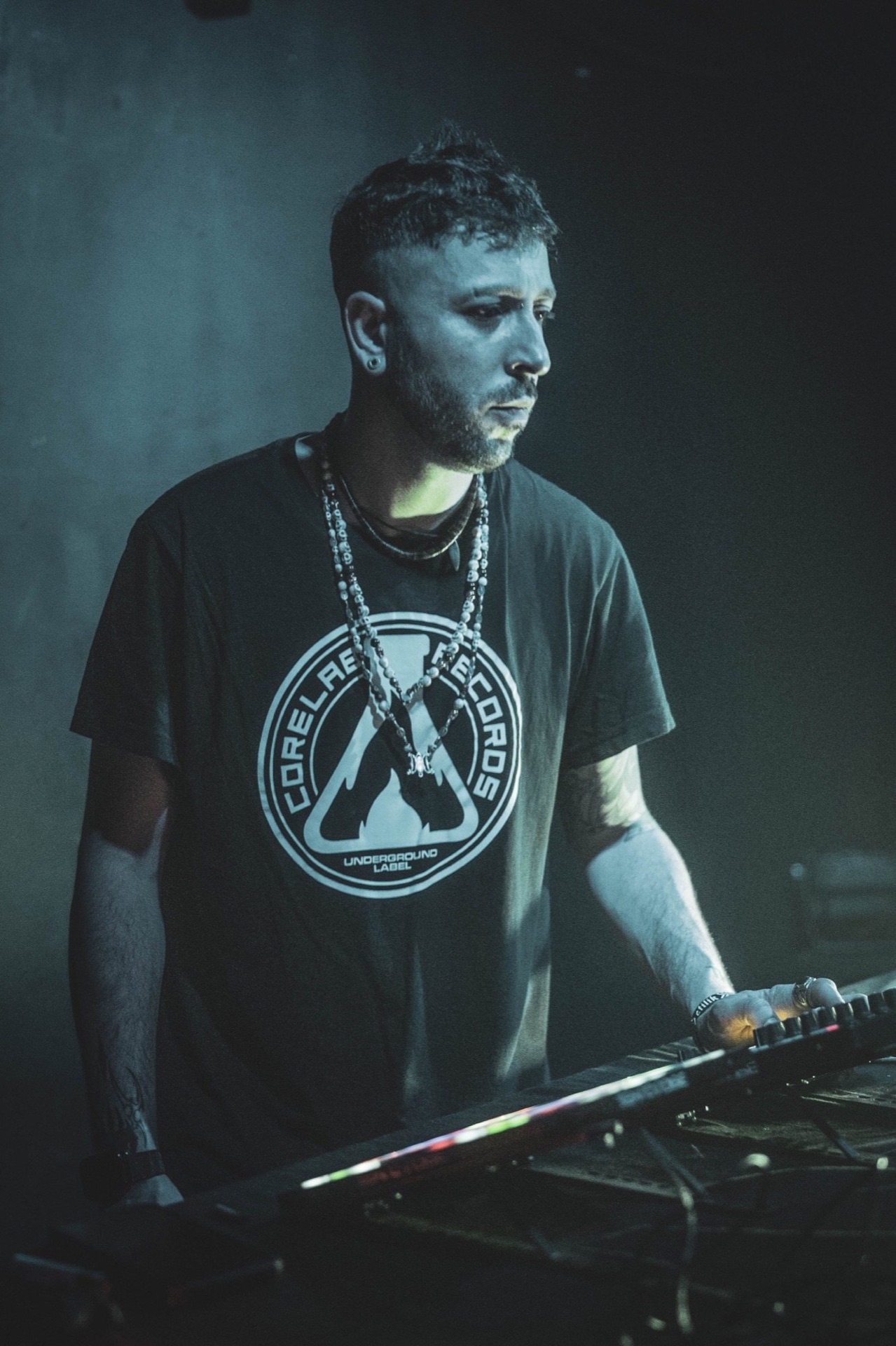 RNZ RAVING (LIVE)